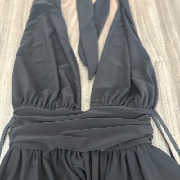 Windsor Womens 50s Icon Halter Plunge Neck Skater Romper Black - Picture 3 of 7